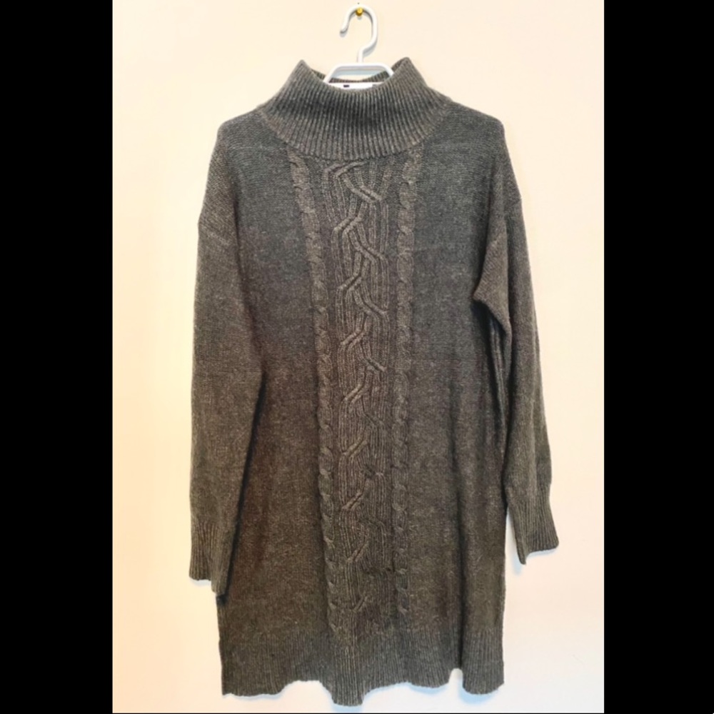 Joe Fresh long sleeved sweater dress, size Large, colour Dark Grey
